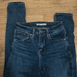 721 Skinny Levi’s